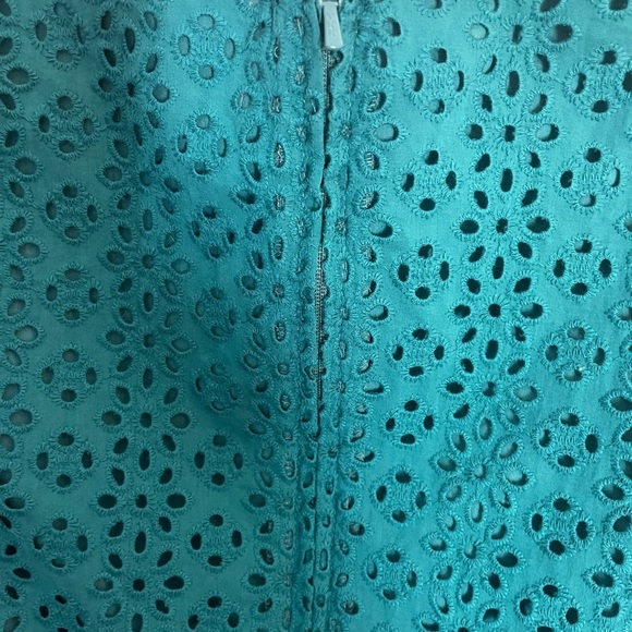 Lilly Pulitzer Kaylee Eyelet Dress in Tanzanian Teal. Size 14 - Picture 9 of 16